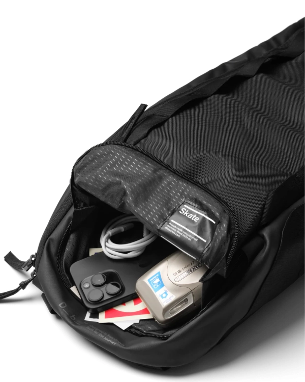 Plecak DB Skate Carrier 32L na deskorolkę, czarny