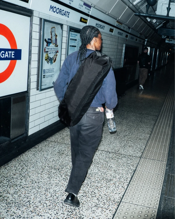 Plecak DB Skate Carrier 32L na deskorolkę, czarny