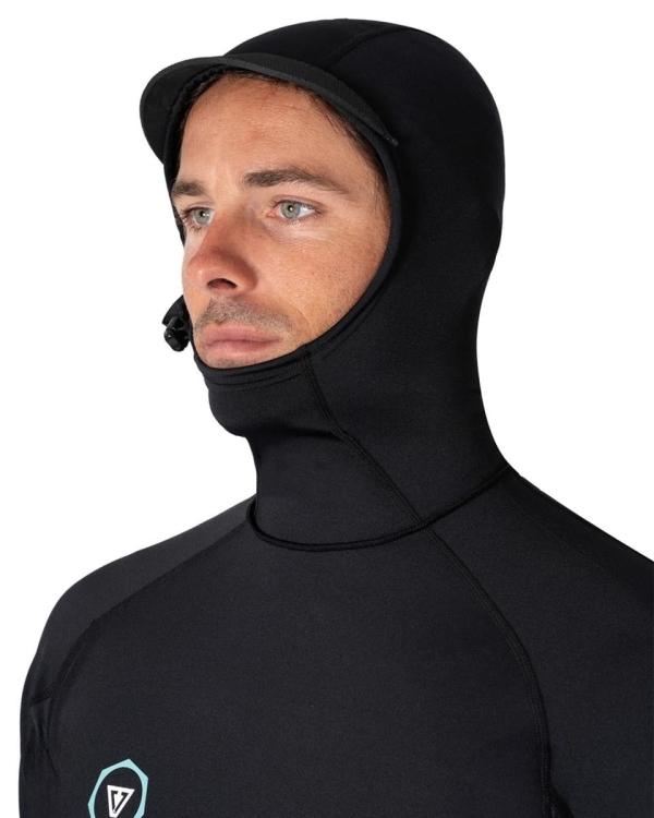 Czarna lycra z kapturem Vissla Warm Seas 6.jpg