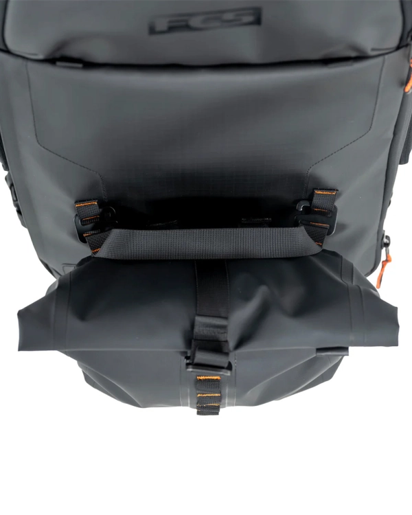 Plecak FCS Mission 40L czarny 2.png.jpg
