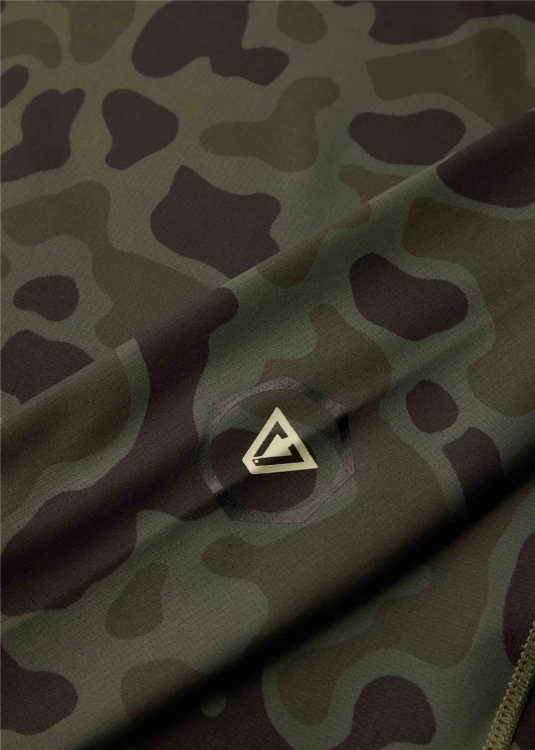 Zielona CAMO lycra z kapturem Vissla Warm Seas CAM 4.jpg.webp