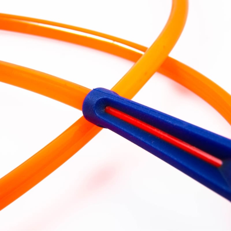ORANGE-CORD-MACRO_WEB.jpg