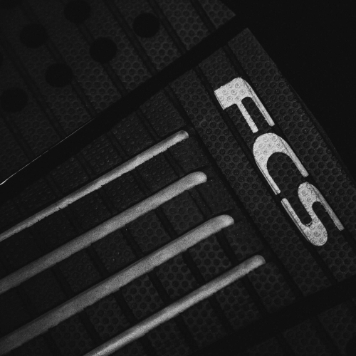 Pad surfingowy FCS Toledo Tread-Lite Charcoal/Red (id: 3180)