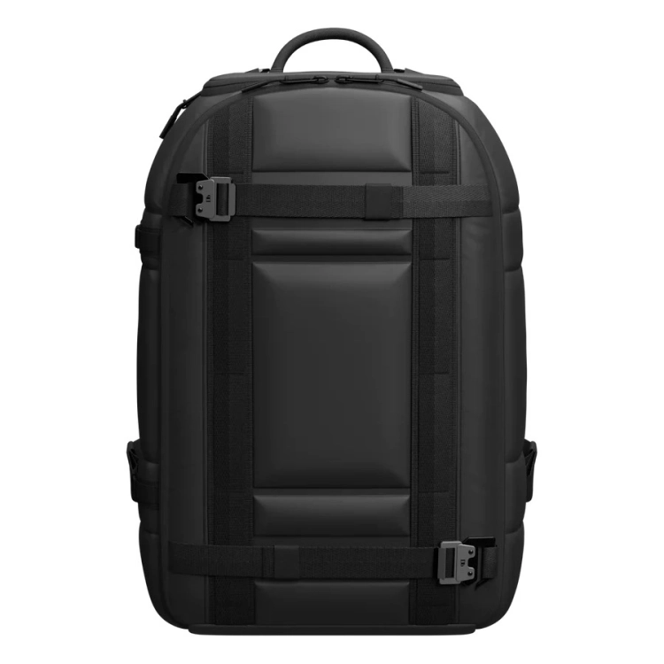 Plecak DB Ramverk Pro 26L z praktycznym dostępem, boczną kieszenią na laptopa i wzmocnieniami z pianki EVA.