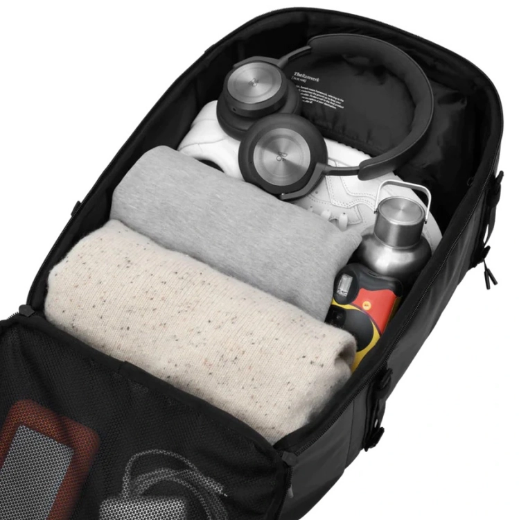 Plecak DB Ramverk Pro 26L z praktycznym dostępem, boczną kieszenią na laptopa i wzmocnieniami z pianki EVA.