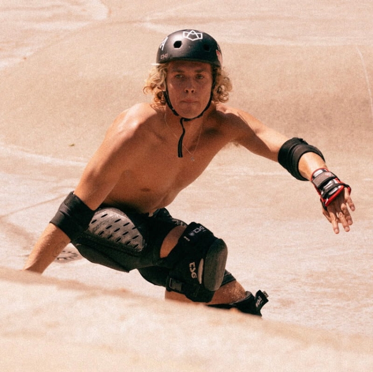 ochraniacze-surfskate-TSG.jpg