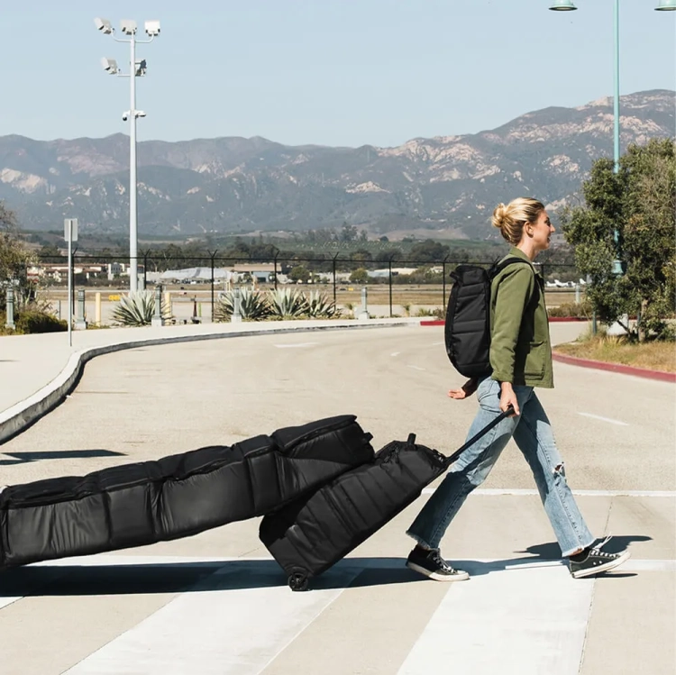 Walizka na kółkach DB Hugger Roller 60L zielona (id: 3214)