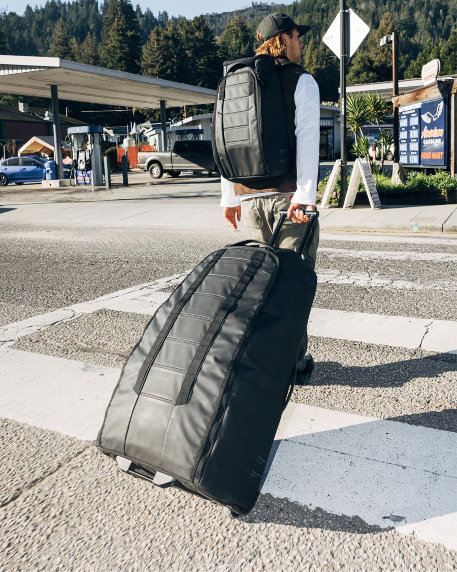 Walizka DB Hugger Roller Check-in 90L Black Out
