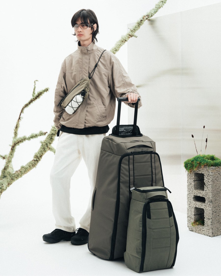Walizka DB Hugger Roller Check-in 90L Forest Green